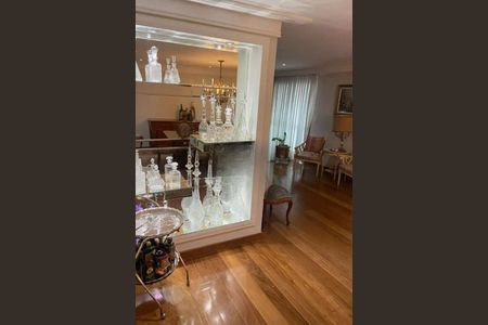 Apartamento à venda com 366m², 4 quartos e 3 vagas