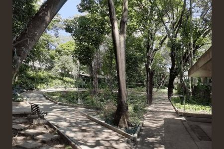 Apartamento à venda com 180m², 2 quartos e 3 vagas