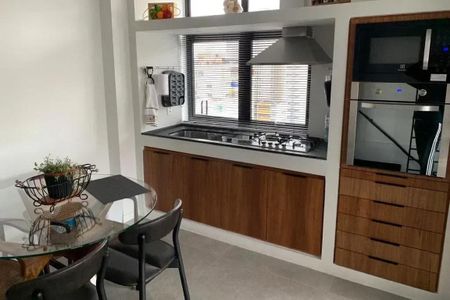 Apartamento à venda com 80m², 1 quarto e 1 vaga