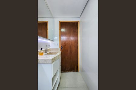 Apartamento à venda com 65m², 2 quartos e 2 vagasBanheiro Social 