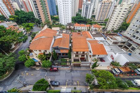 Apartamento à venda com 200m², 3 quartos e 3 vagas Apartamento à venda com 200m², 3 quartos e 3 vagasVista/Sacada/Sala