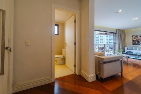 Apartamento à venda com 200m², 3 quartos e 3 vagas Apartamento à venda com 200m², 3 quartos e 3 vagasSala