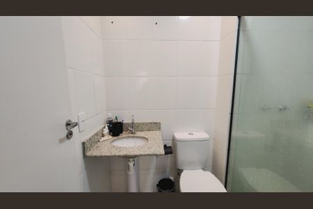 Apartamento à venda com 46m², 2 quartos e 1 vaga Apartamento à venda com 46m², 2 quartos e 1 vagaBanheiro