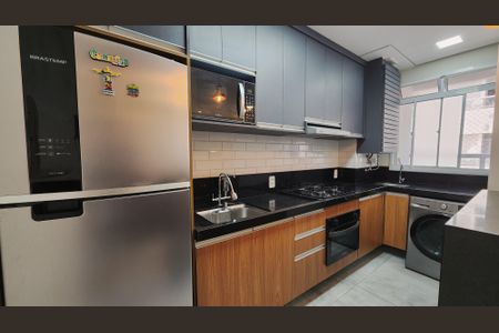 Apartamento à venda com 46m², 2 quartos e 1 vaga Apartamento à venda com 46m², 2 quartos e 1 vagaCozinha e Área de Serviço