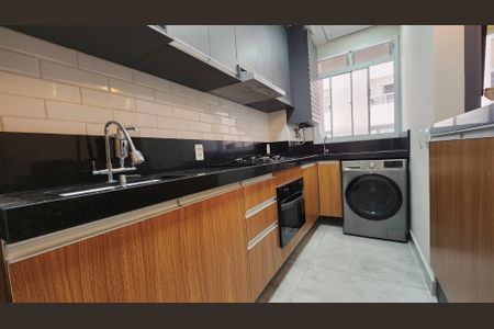 Apartamento à venda com 46m², 2 quartos e 1 vaga Apartamento à venda com 46m², 2 quartos e 1 vagaCozinha e Área de Serviço