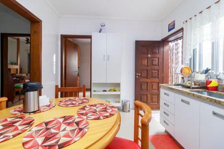 Casa à venda com 434m², 11 quartos e 5 vagas Casa à venda com 434m², 11 quartos e 5 vagasCozinha