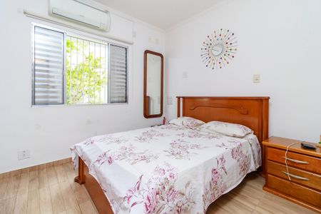 Casa à venda com 434m², 11 quartos e 5 vagas Casa à venda com 434m², 11 quartos e 5 vagasQuarto 1