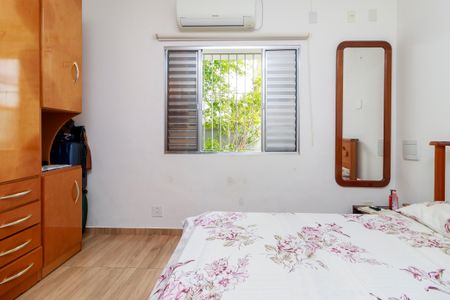 Casa à venda com 434m², 11 quartos e 5 vagas Casa à venda com 434m², 11 quartos e 5 vagasQuarto 1