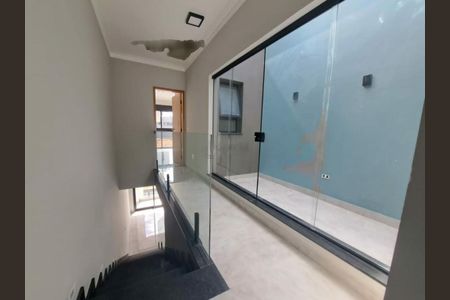 Casa à venda com 185m², 3 quartos e 4 vagas