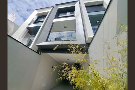 Casa à venda com 185m², 3 quartos e 4 vagas