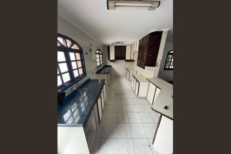 Casa à venda com 320m², 3 quartos e 4 vagas
