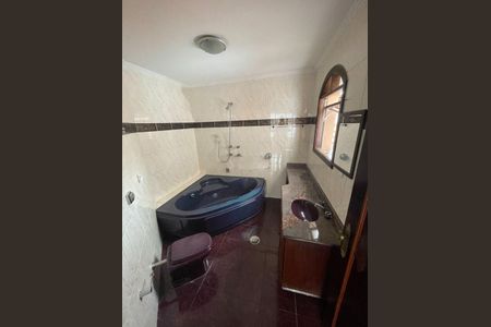 Casa à venda com 320m², 3 quartos e 4 vagas