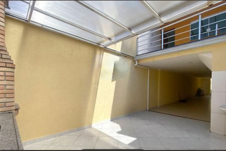 Casa à venda com 220m², 3 quartos e 5 vagas
