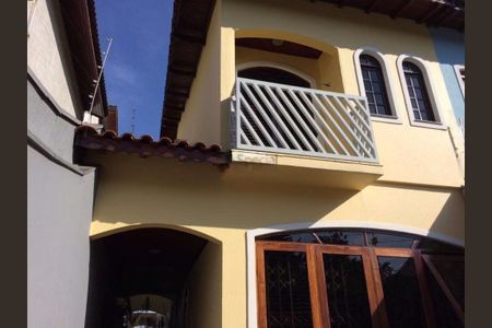 Casa à venda com 229m², 3 quartos e 6 vagas