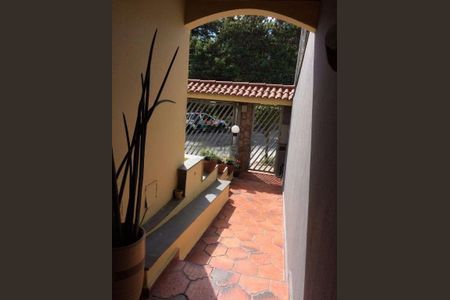 Casa à venda com 229m², 3 quartos e 6 vagas