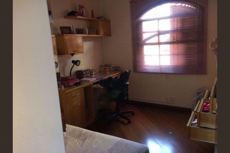 Casa à venda com 229m², 3 quartos e 6 vagas