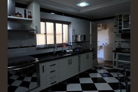 Casa à venda com 200m², 3 quartos e 2 vagas