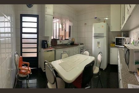 Casa à venda com 155m², 3 quartos e 3 vagas
