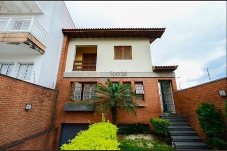 Casa à venda com 221m², 4 quartos e 3 vagas