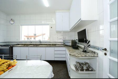 Casa à venda com 221m², 4 quartos e 3 vagas