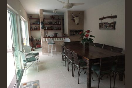 Casa à venda com 450m², 4 quartos e 3 vagas