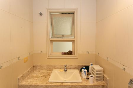 Casa à venda com 625m², 3 quartos e 4 vagasBanheiro da Suíte 2