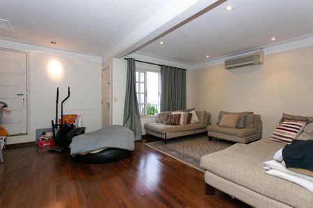 Casa à venda com 625m², 3 quartos e 4 vagasSuíte 2