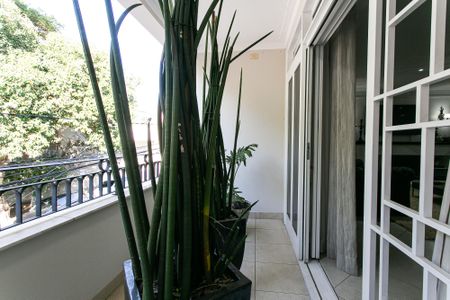 Casa à venda com 625m², 3 quartos e 4 vagasVaranda da Sala