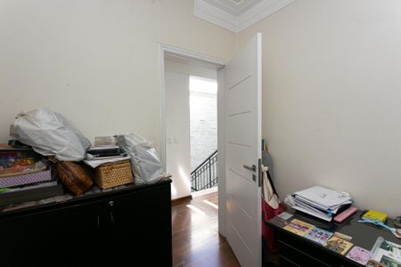 Casa à venda com 625m², 3 quartos e 4 vagasEscritório