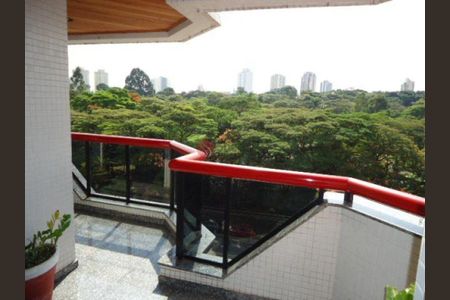 Apartamento para alugar com 137m², 3 quartos e 3 vagas