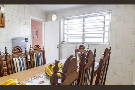 Casa à venda com 220m², 3 quartos e 9 vagas