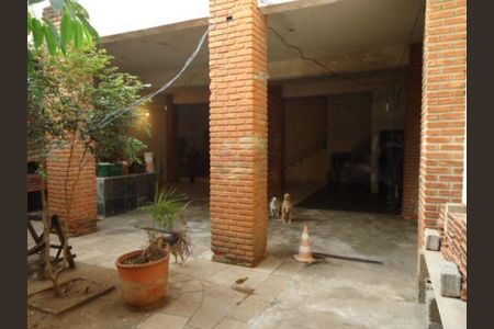 Casa à venda com 1200m², 3 quartos e 3 vagas