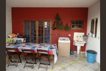 Casa à venda com 1200m², 3 quartos e 3 vagas