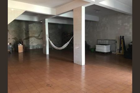 Casa à venda com 330m², 3 quartos e 10 vagas