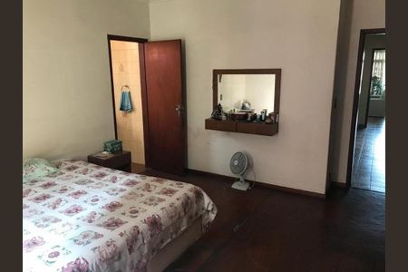 Casa à venda com 330m², 3 quartos e 10 vagas