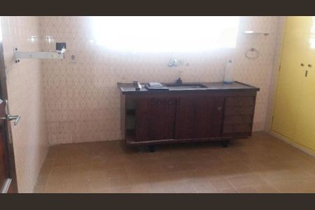 Casa à venda com 220m², 2 quartos e 3 vagas