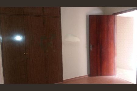 Casa à venda com 220m², 2 quartos e 3 vagas