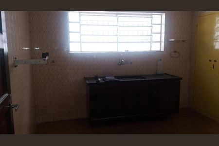 Casa à venda com 220m², 2 quartos e 3 vagas