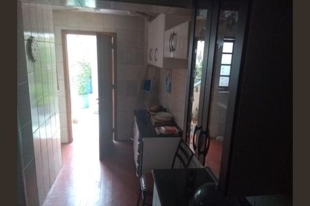 Casa à venda com 141m², 3 quartos e 1 vaga