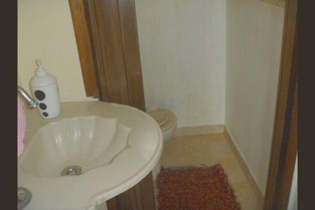 Casa à venda com 110m², 2 quartos e 1 vaga