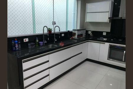 Casa à venda com 450m², 3 quartos e 6 vagas