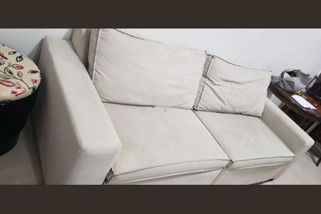 Casa à venda com 70m², 2 quartos e 2 vagas