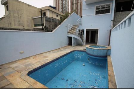 Casa à venda com 189m², 4 quartos e 8 vagas