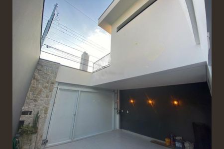 Casa à venda com 130m², 3 quartos e 2 vagas