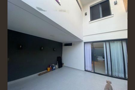 Casa à venda com 130m², 3 quartos e 2 vagas