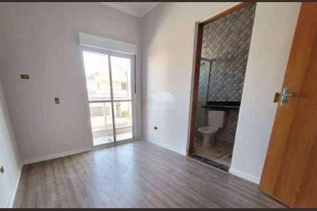 Casa à venda com 105m², 2 quartos e 2 vagas