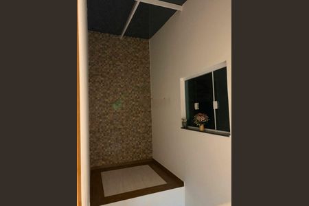 Casa à venda com 230m², 3 quartos e 2 vagas