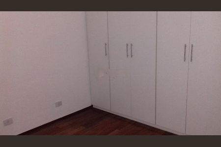 Casa à venda com 79m², 2 quartos e 1 vaga