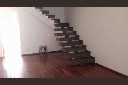 Casa à venda com 79m², 2 quartos e 1 vaga