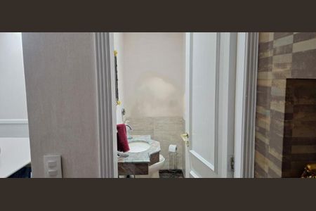 Casa à venda com 105m², 4 quartos e 2 vagas